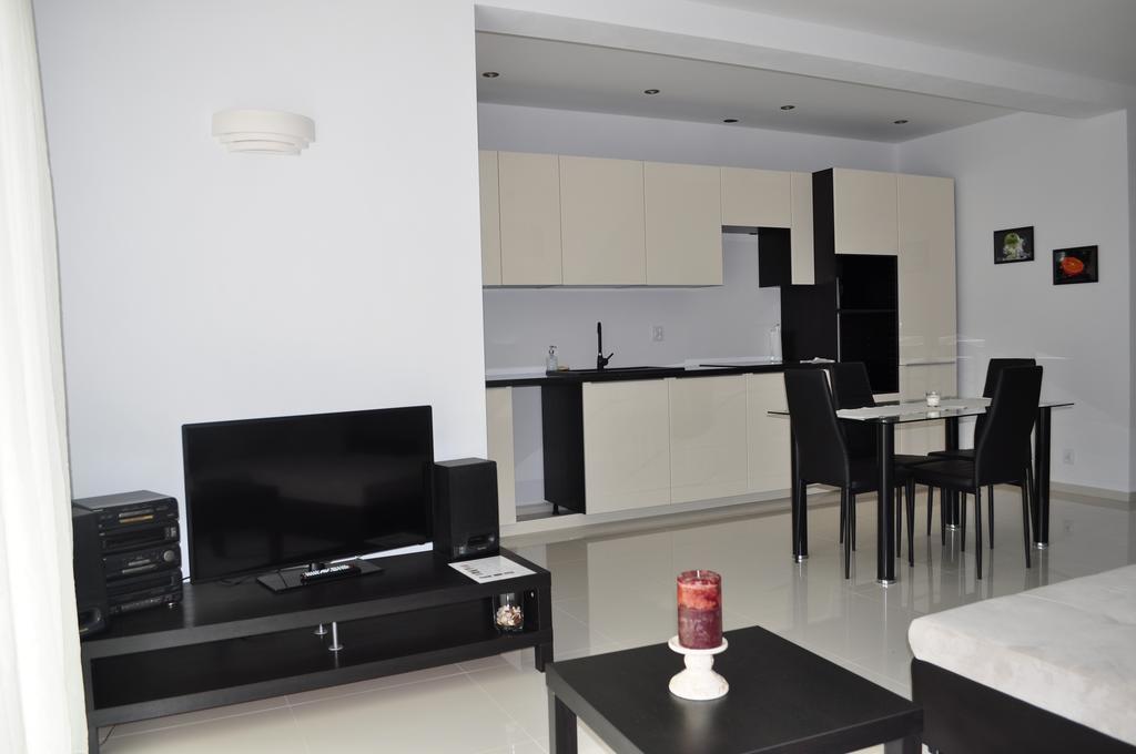 Apartament Scorpion Modlin Czosnów Exterior foto