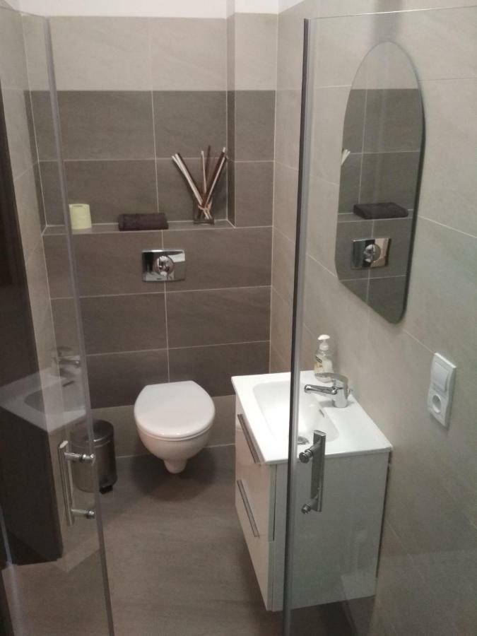 Apartament Scorpion Modlin Czosnów Exterior foto